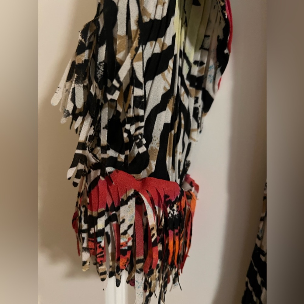 Preowned Agora fun colorful top. Size M - Picture 5 of 8